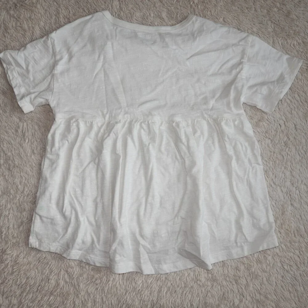 Girls Size Small Gap White Top with Copper Key Pastel Floral Skirt